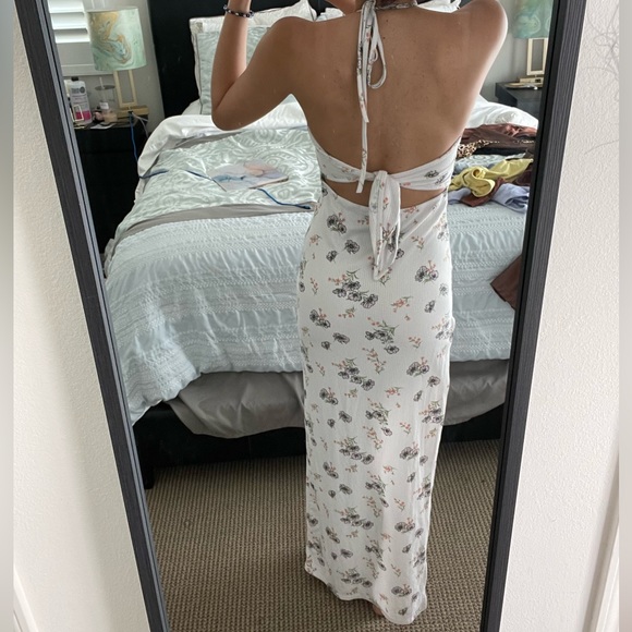 White floral maxi dress - Picture 2 of 3